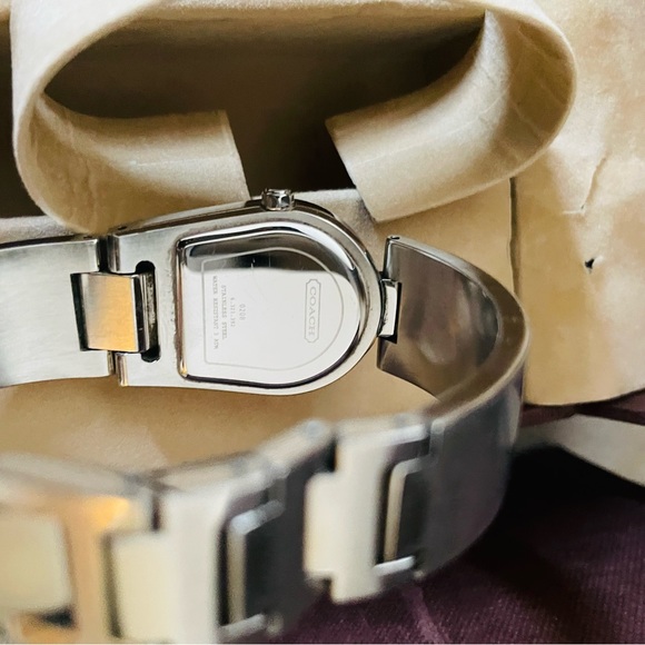 Coach Watch - Picture 4 of 6